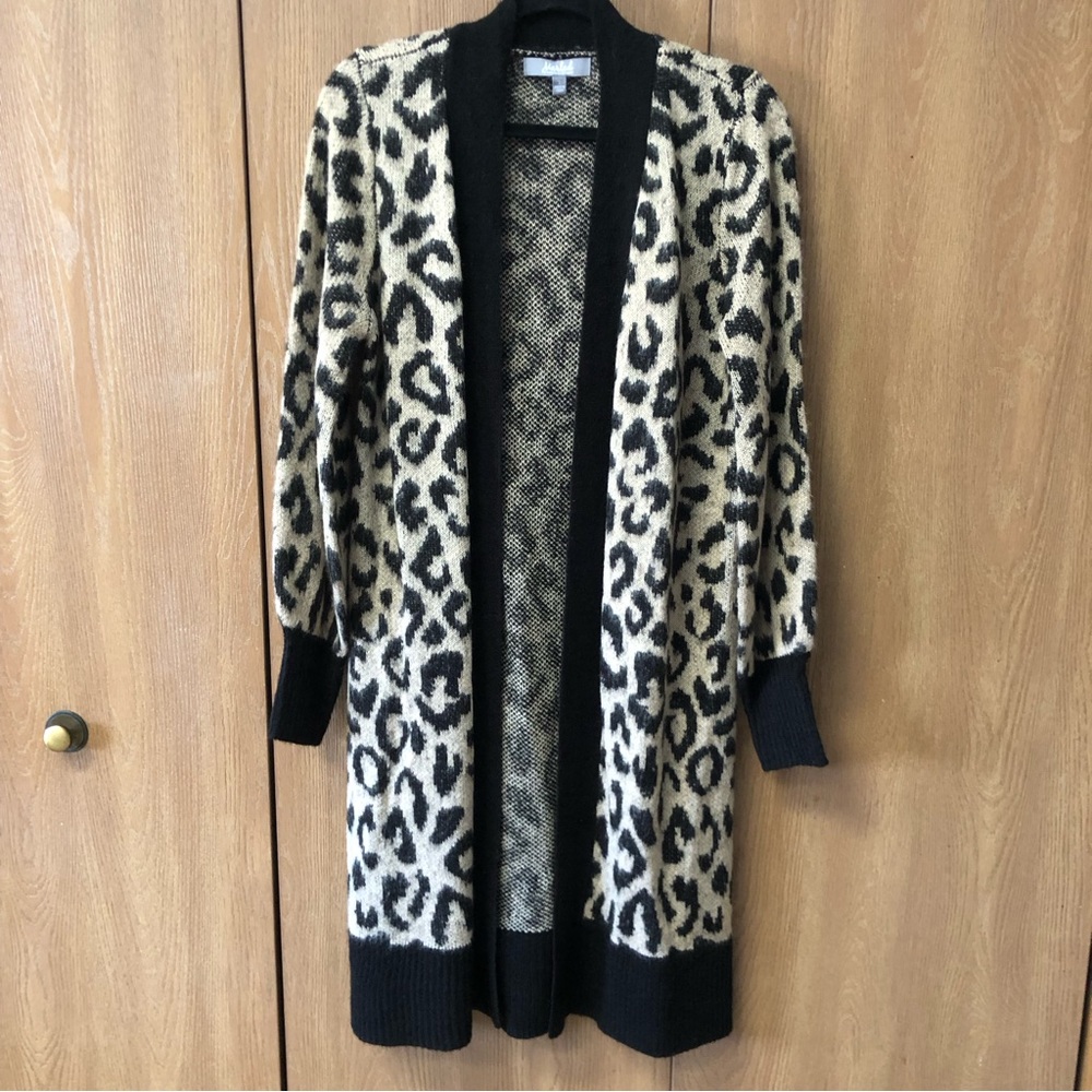 Leopard Pattern Cardigan Sweater - Picture 3 of 6